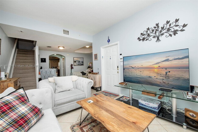 Building Photo - 814 SW 143rd Ct