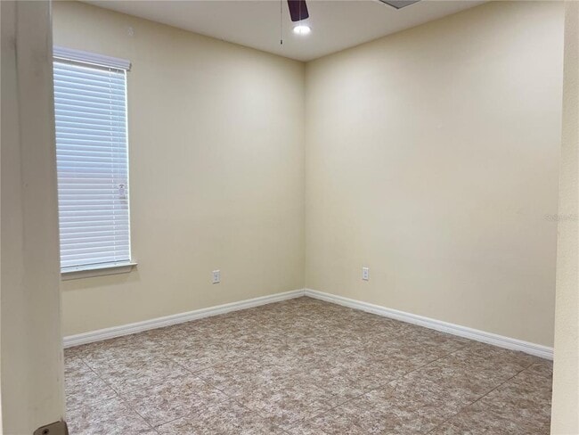 Building Photo - 5753 Hydrangea Cir