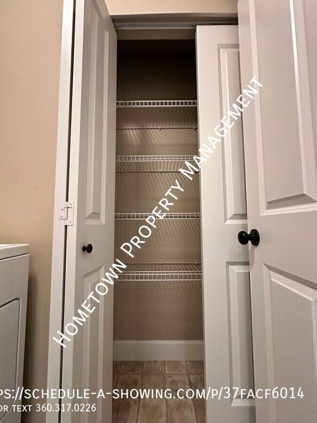 Building Photo - 4325 Oso Berry St NW