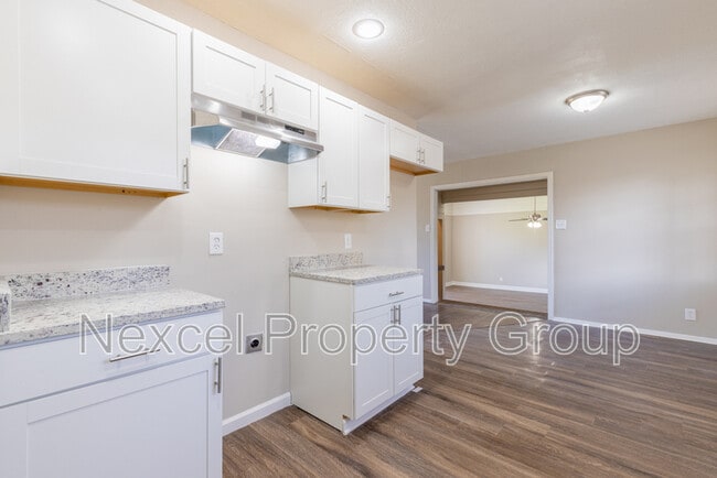 Building Photo - 5442 Loch Lomond Rd