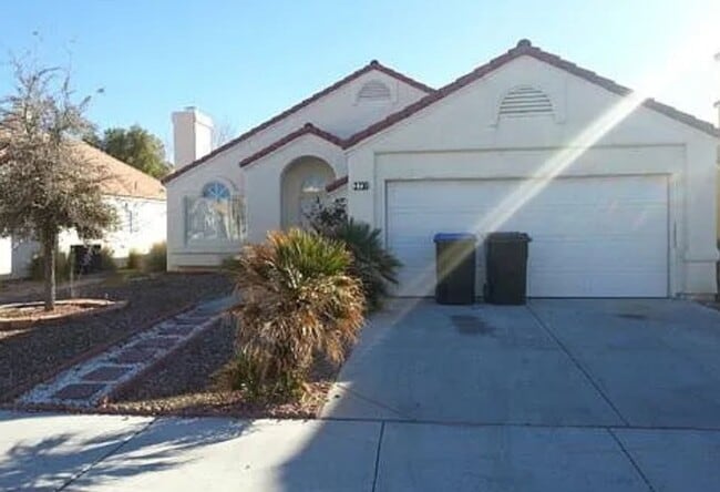 Primary Photo - 2 Bedroom FAST MOVE IN!