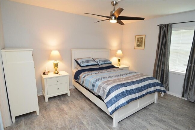 Building Photo - 3873 Pompano Dr SE