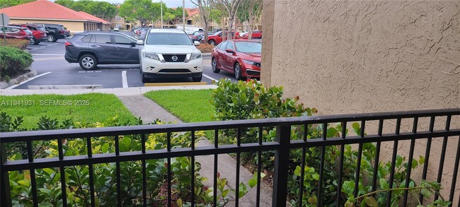 Building Photo - 220 SW 116th Ave