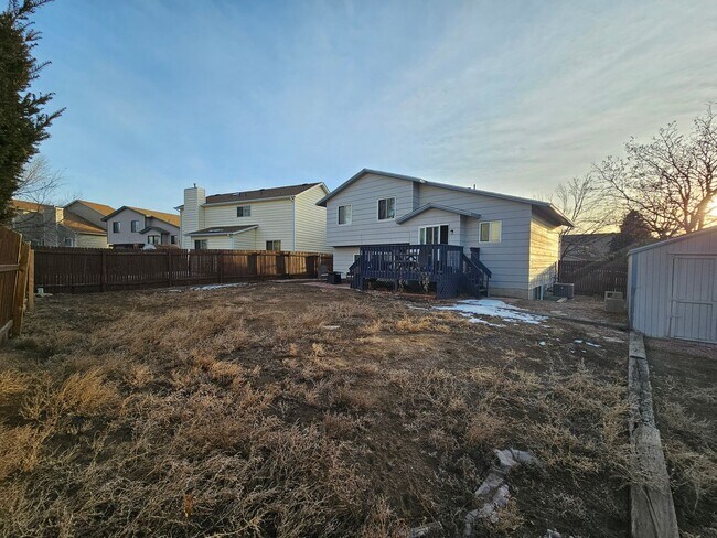 Building Photo - 3 Bed 2 Bath In Fountain Valley Ranch!!