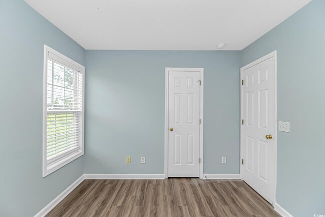 Building Photo - 409 Hunley Ln