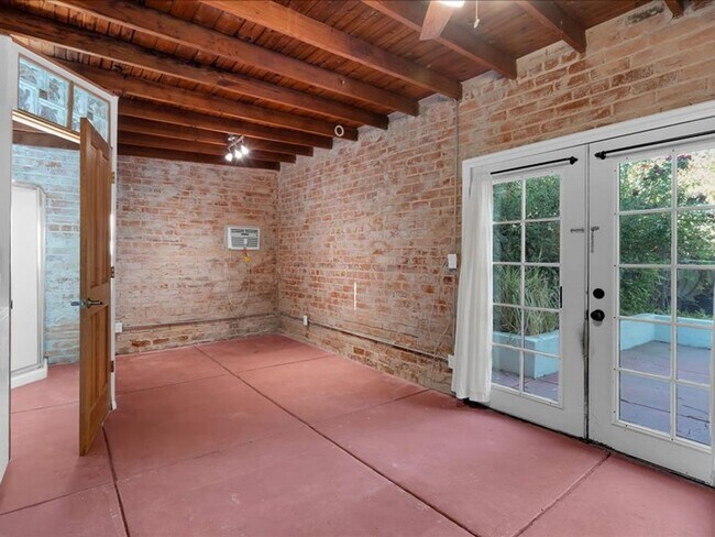 Building Photo - Charming Mission Style Home with Guest House & One Block from Arizona Inn