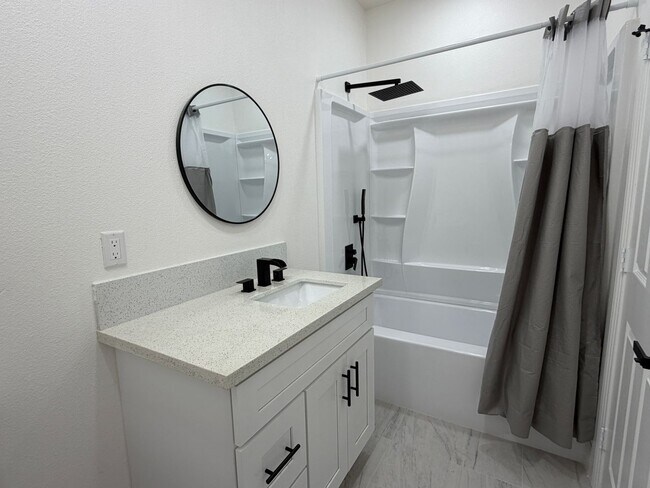 Building Photo - 4465 Gilchrist Dr