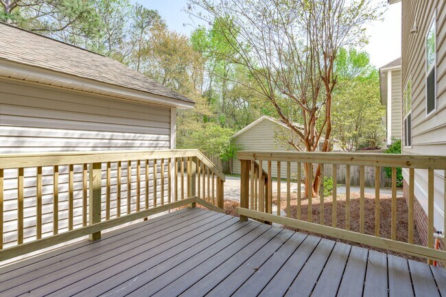 Building Photo - Stylish 3 Bedroom Home in The Sought-After Lake Carolina