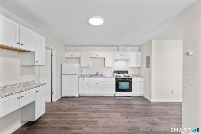 Building Photo - 83 Prospect St