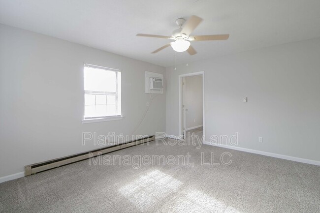 Building Photo - 24-424 Thompsonville Ln