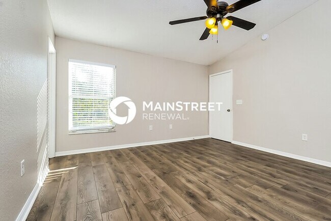 Building Photo - 3 Bedroom Pet-Friendly Home in Winter Haven, FL with Main Street Renewal
