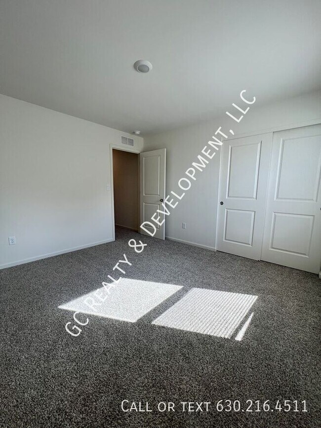 Building Photo - 3233 Lehman Crossing