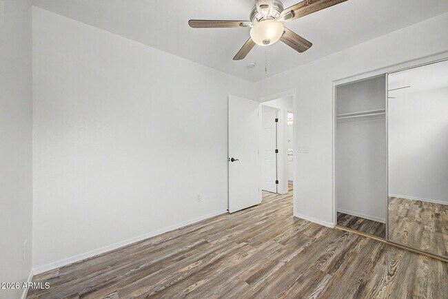 Building Photo - 742 N 112th Dr