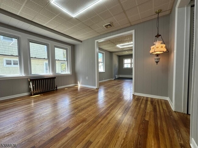 Building Photo - 2137 Allen St