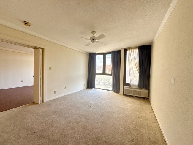 Building Photo - 7701 Wurzbach Rd