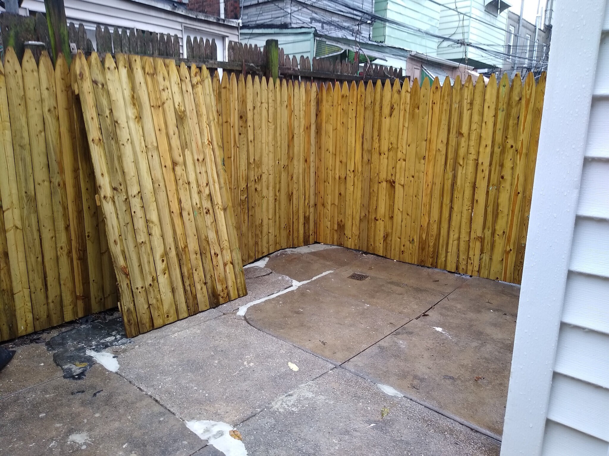 Building Photo - 2054 Ann St