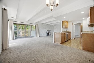 Building Photo - 675 S University Blvd