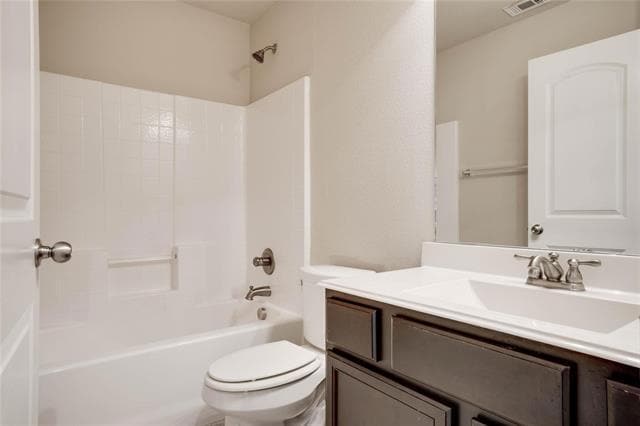 Building Photo - 3215 Clear Springs Dr