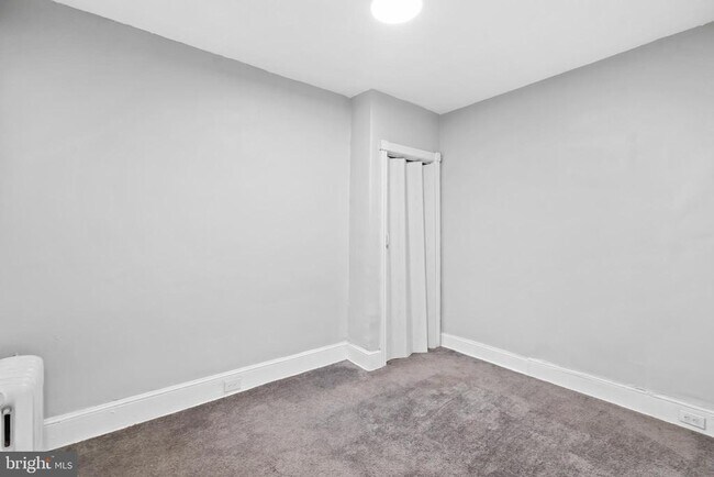 Building Photo - 3027 N Front St