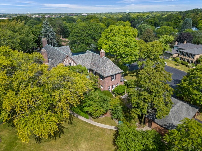 Building Photo - 1092 Wexford Ct