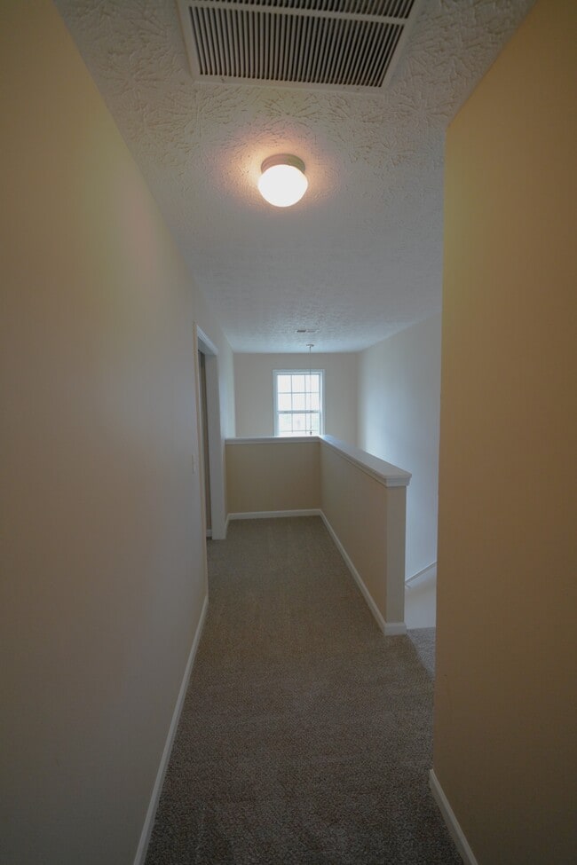 Building Photo - 138 Alton Cir
