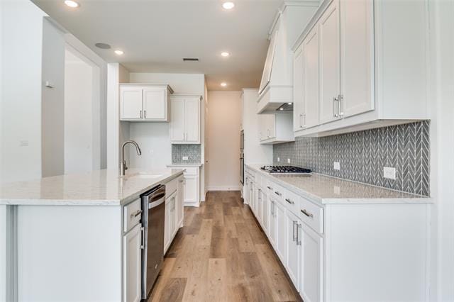 Building Photo - 513 Montrose Dr