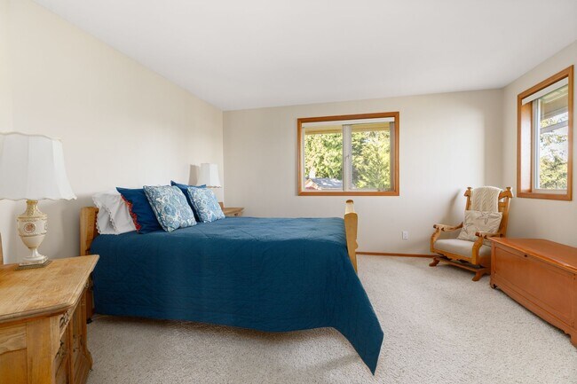 Building Photo - Gorgeous West facing View Home in Coupeville with Acreage and Privacy!