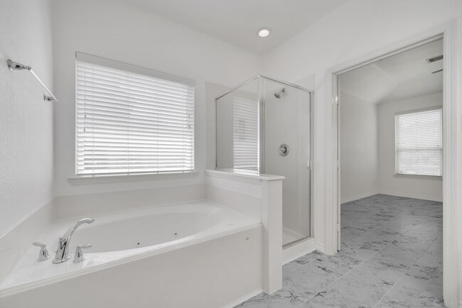 Building Photo - 16419 Dover Mills Dr