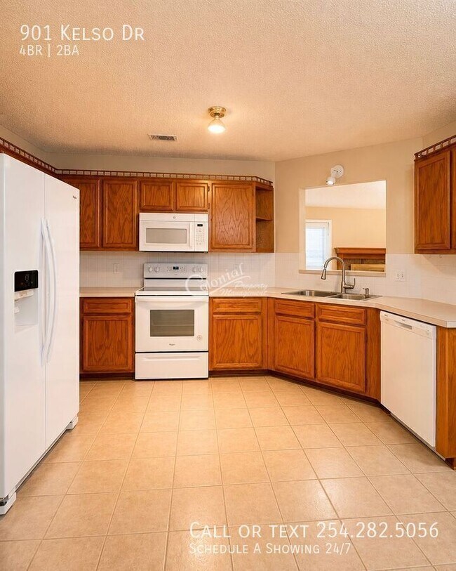 Building Photo - 901 Kelso Dr