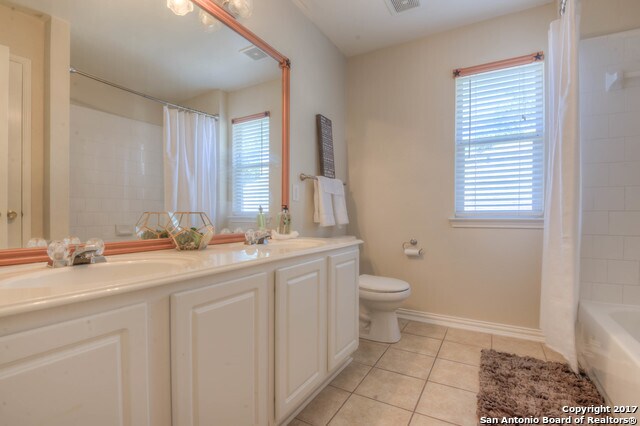 Building Photo - 3913 Arroyo Del Sol