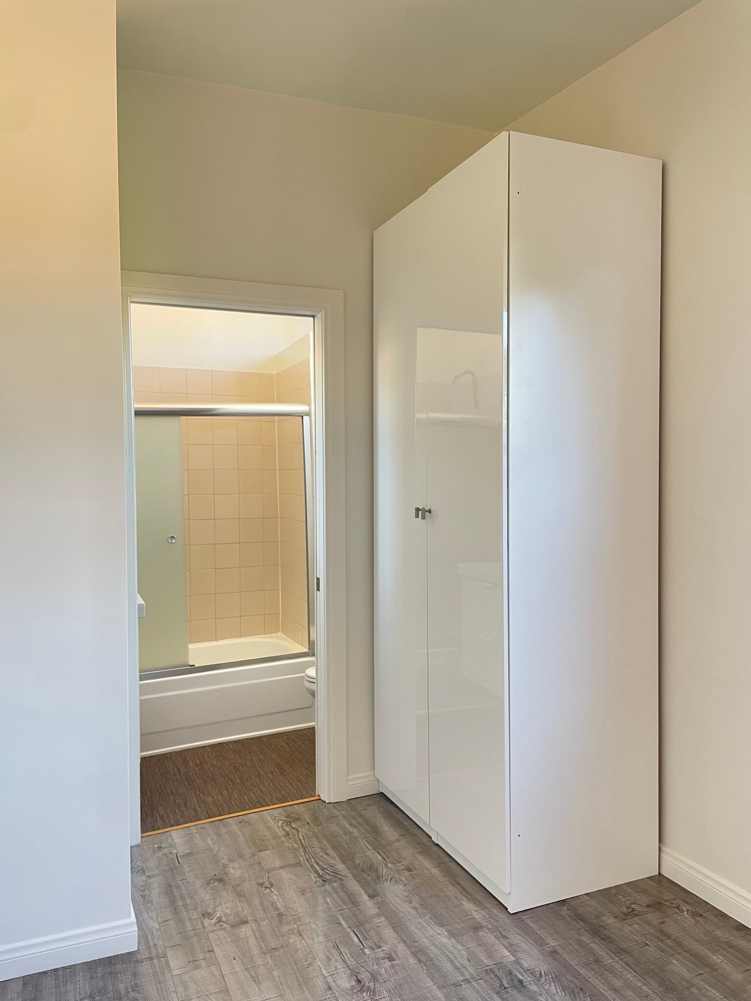 Building Photo - 4870 W Adams Blvd