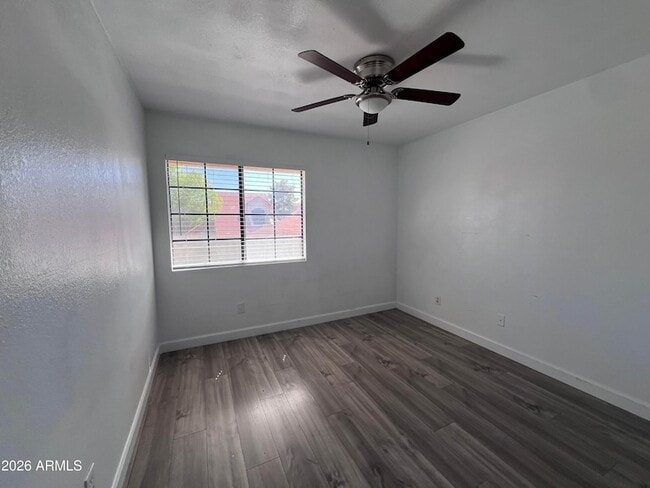 Building Photo - 4568 W Ivanhoe St