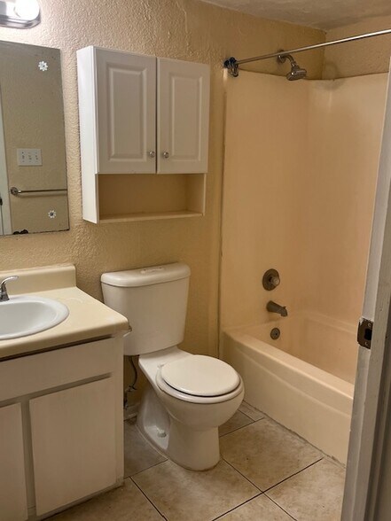 Building Photo - 3243 Nacogdoches Rd