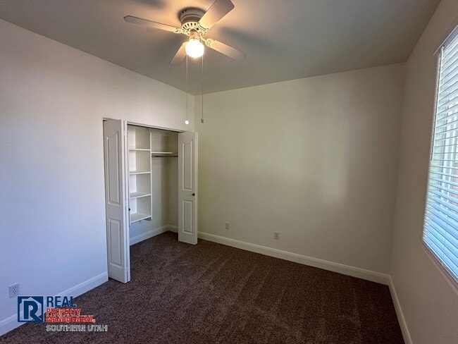 Building Photo - Charming Home is St. George