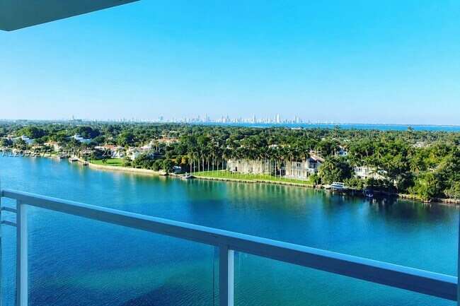 Building Photo - 5600 Collins Ave