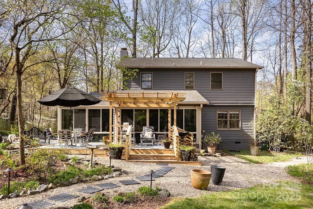 Building Photo - 929 Autumnwood Ln