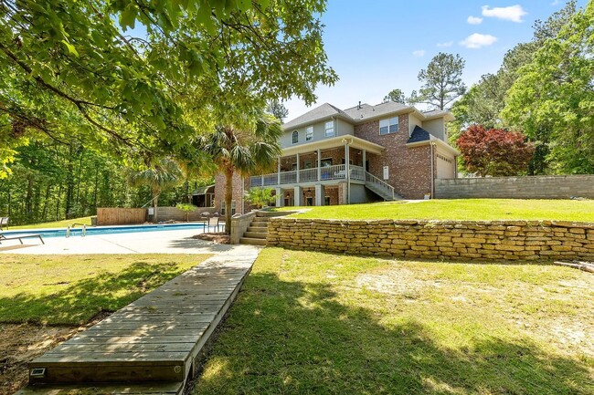 Building Photo - 104 Heartwood