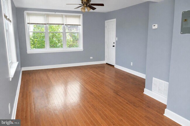 Building Photo - 101 Galveston Pl SW