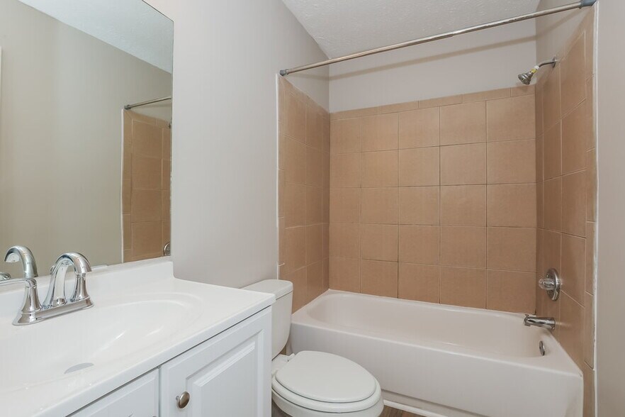Building Photo - 701 Bayswater Cir
