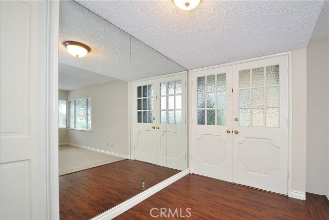 Building Photo - 1511 S Santa Anita Ave