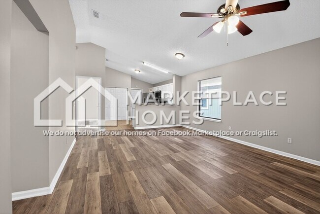 Building Photo - 1280 Independence Dr