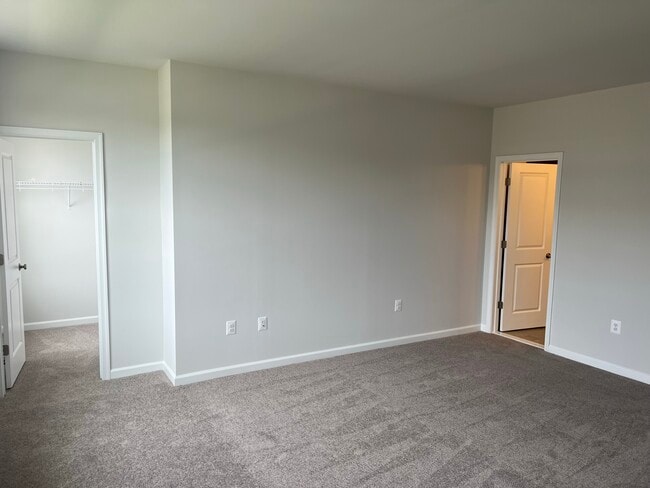 Building Photo - 9233 Magellan Pkwy