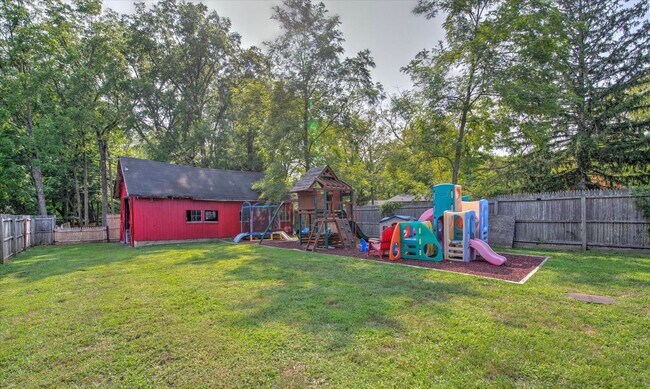 Building Photo - 3BR Jackson Home Available Now