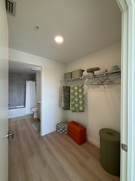 Building Photo - 1706 N J St