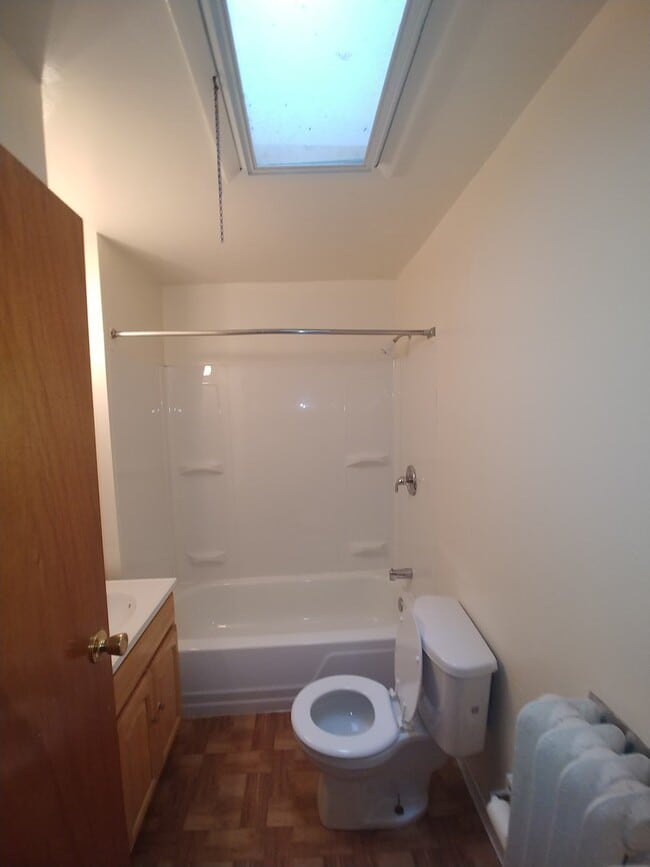 Building Photo - Olney Area-Great rental home