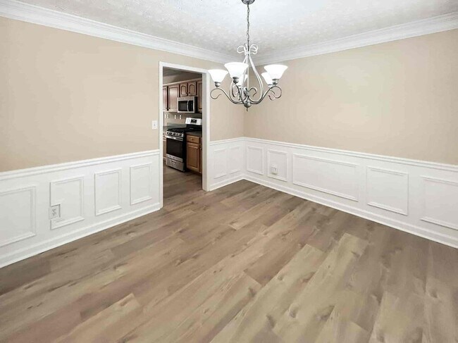 Building Photo - 6090 Farmwood Way SE