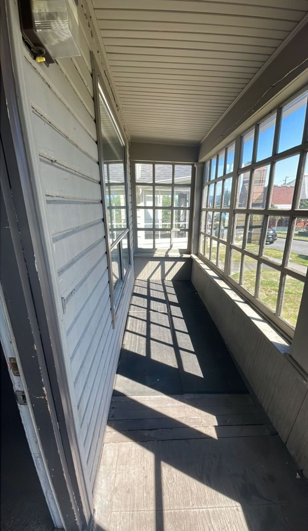 Building Photo - PRELEASING NOW! Available early September  2025 - 4 Bed/1.5 Bath