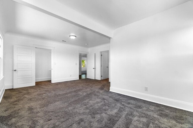 Building Photo - 1019 N Main St