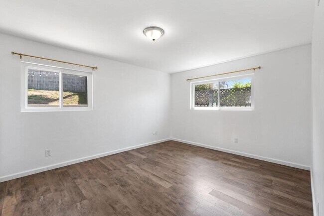 Building Photo - 1007 Winston Dr