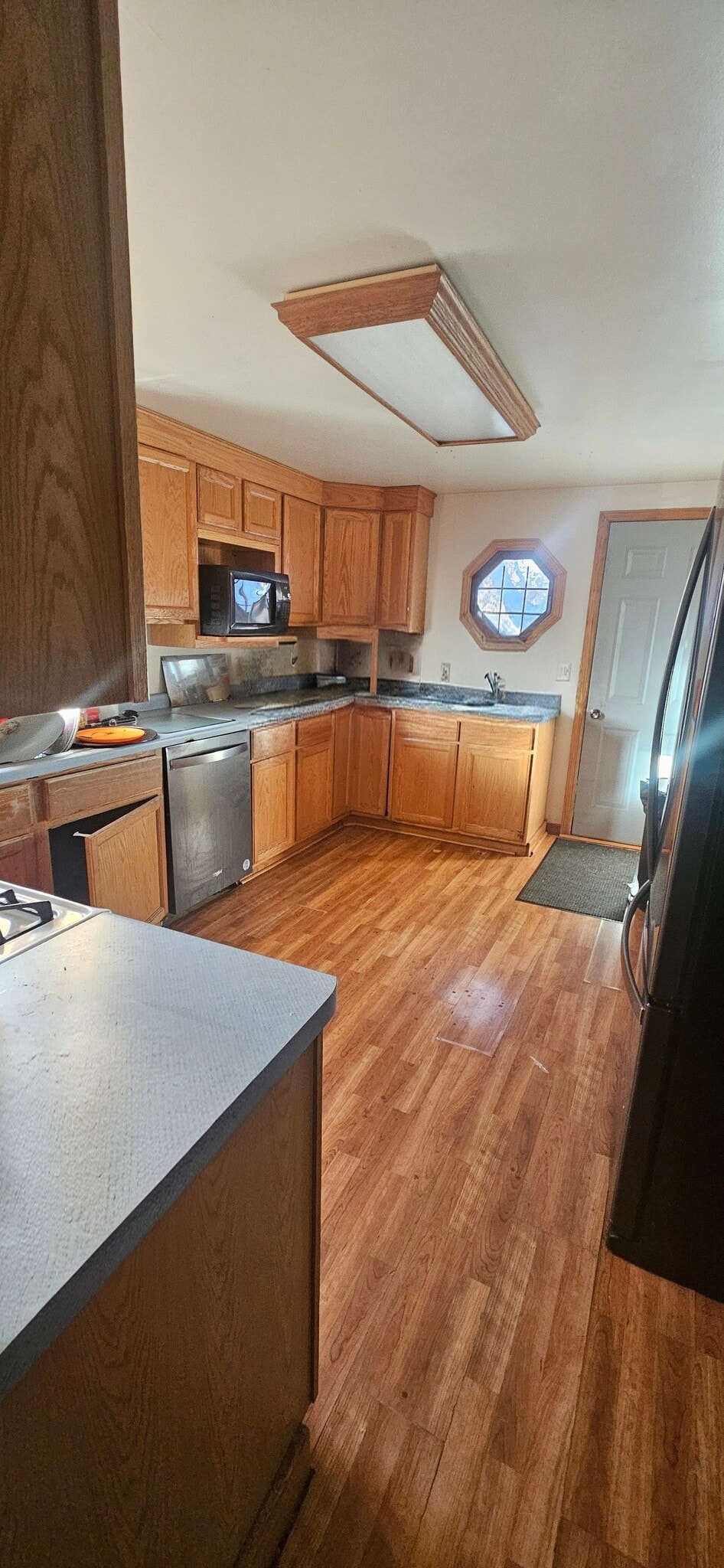 Building Photo - 1236 Dewey Ave